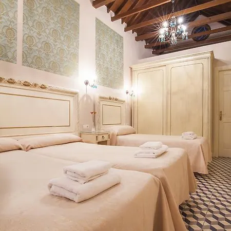 Casa De Mercedes 2*