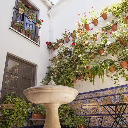 Casa De Mercedes Hotel 2*