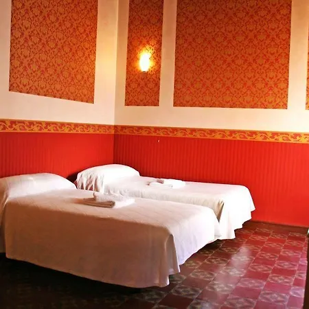 Casa De Mercedes Hotel 2*