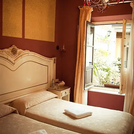 Casa De Mercedes 2* Malaga