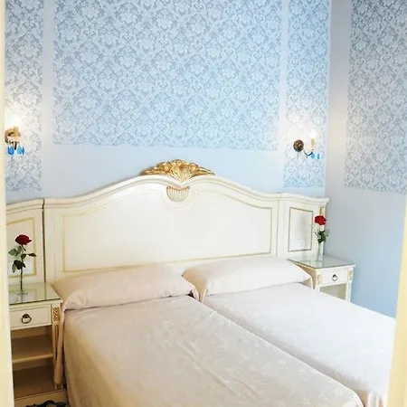 Hotel Casa De Mercedes 2*