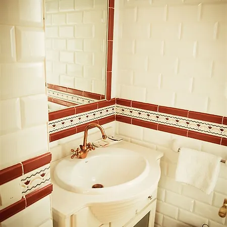Hotel Casa De Mercedes Malaga